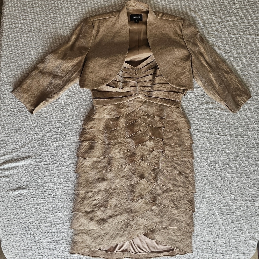 Adrianna Papell 2 piece gold vneck tiered ruffle dress and jacket size 8P